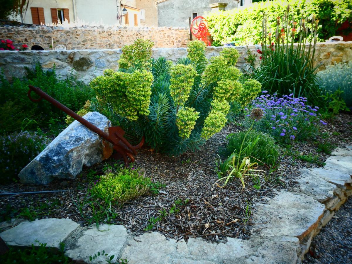 Aux Berges Du Libre Bed & Breakfast Felines-Termenes Exterior photo